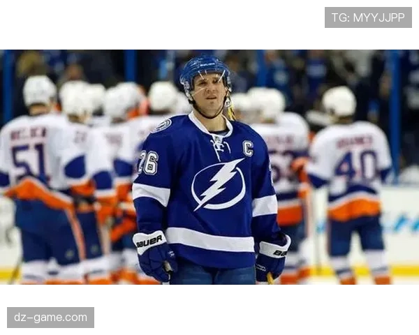 足球巨星成长之路：传奇球员的崛起轨迹引人关注