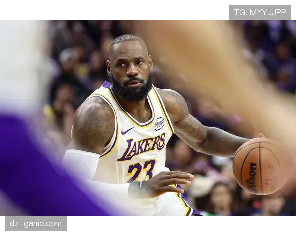 詹姆斯边路突破神技持续回暖，助力球队迎来关键胜利分析